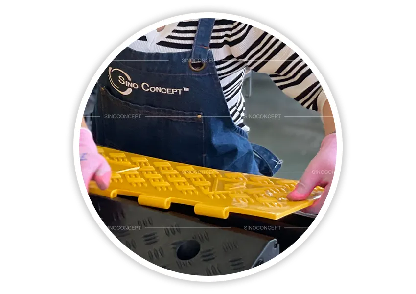 Sino Concept product assembly detail showing cable ramp lid installation